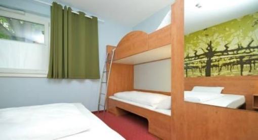 фото отеля B&B Hotel Heilbronn