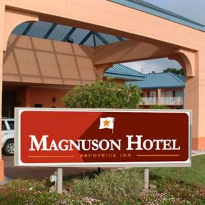 фото отеля Magnuson Hotel Brunswick Inn