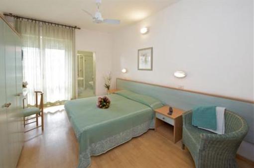 фото отеля Hotel Augusta Gabicce Mare