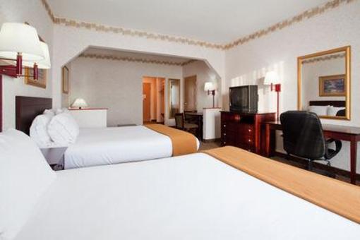фото отеля Holiday Inn Express Hiawassee