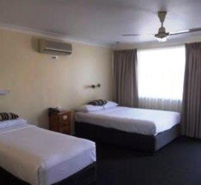 фото отеля Shoredrive Motel