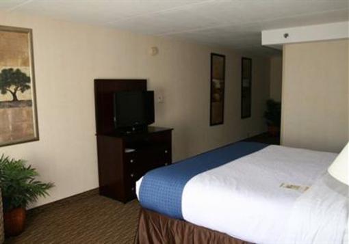 фото отеля Holiday Inn Enfield-Springfield