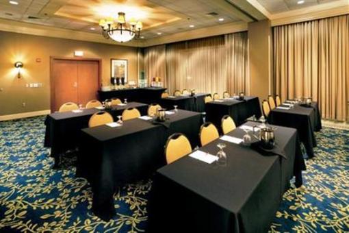 фото отеля Crowne Plaza Harrisburg-Hershey