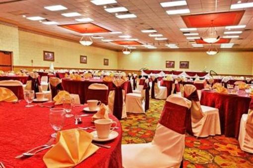 фото отеля Holiday Inn and Suites Tucson Airport North