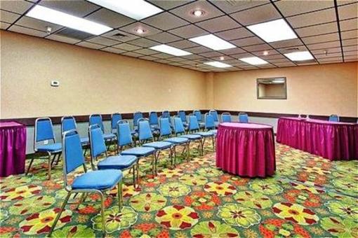 фото отеля Holiday Inn and Suites Tucson Airport North