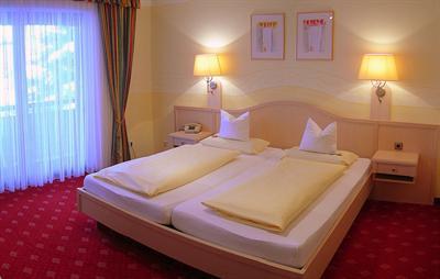 фото отеля Hotel Hubertus Garni