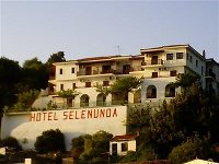 Selenunda Hotel Loutraki (Skopelos)