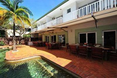 фото отеля Coral Tree Inn Cairns