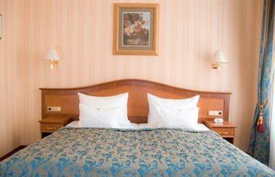 фото отеля Opera Suites