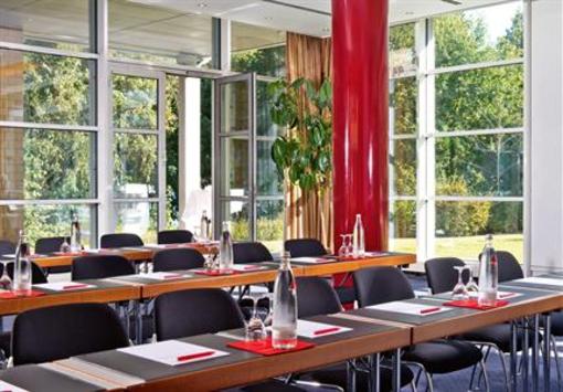 фото отеля Seminaris Seehotel Potsdam