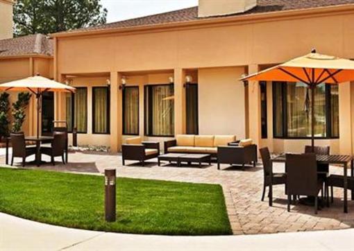фото отеля Courtyard by Marriott Greensboro