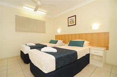 фото отеля Cairns Queenslander Apartments