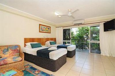 фото отеля Cairns Queenslander Apartments