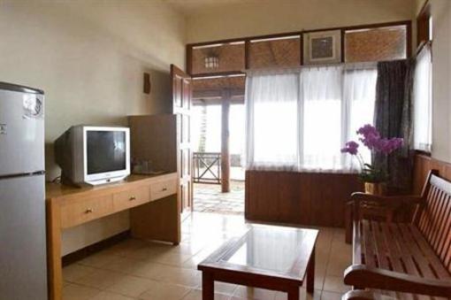 фото отеля Pantai Indah Resort Hotel Barat