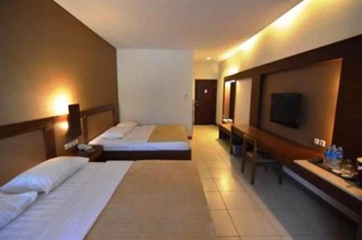 фото отеля Pantai Indah Resort Hotel Barat