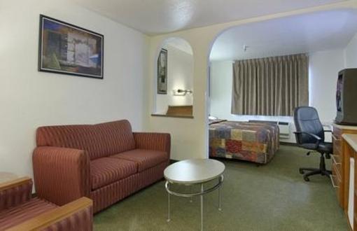 фото отеля Red Roof Inn - Midtown