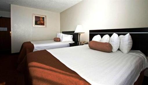фото отеля BEST WESTERN Mt Pleasant Inn