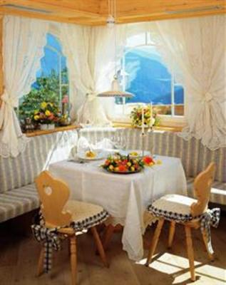 фото отеля Hotel Schonblick Rodeneck