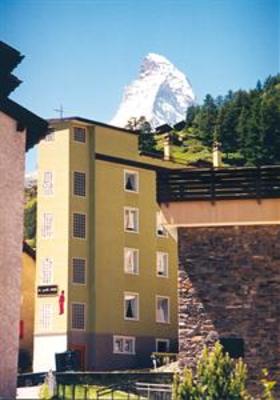 фото отеля Le Petit Hotel Zermatt