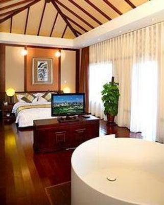 фото отеля Golden Pebble Tang Dynasty International Hot Spring Resort Dalian