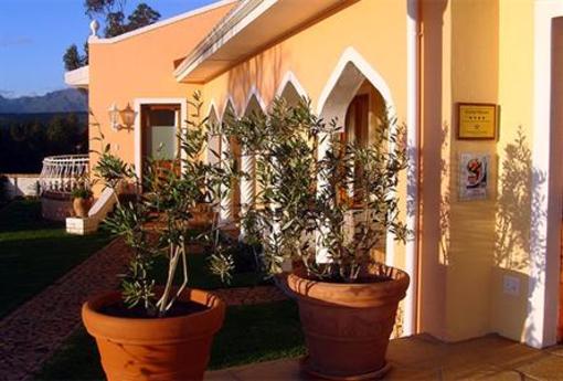фото отеля Apricot Gardens Guesthouse Gordon's Bay