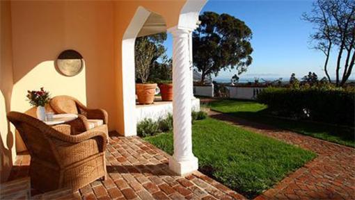 фото отеля Apricot Gardens Guesthouse Gordon's Bay