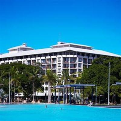 фото отеля Mantra Esplanade Cairns