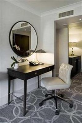 фото отеля Hilton St Anne's Manor, Bracknell