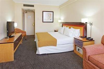 фото отеля Holiday Inn Express Puerto Madero