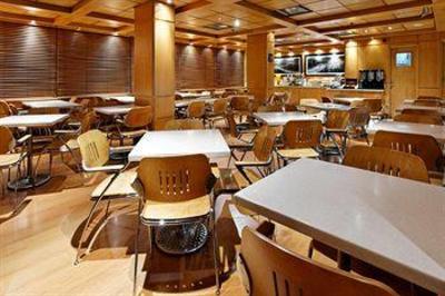 фото отеля Holiday Inn Express Puerto Madero