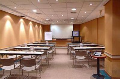 фото отеля Holiday Inn Express Puerto Madero