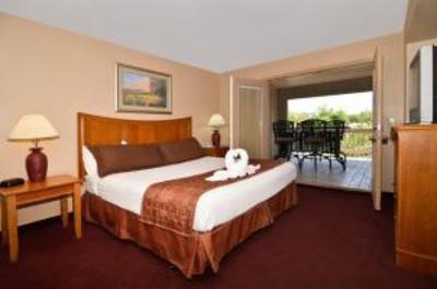 фото отеля BEST WESTERN Plus Landing View Inn & Suites