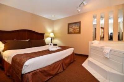 фото отеля BEST WESTERN Plus Landing View Inn & Suites