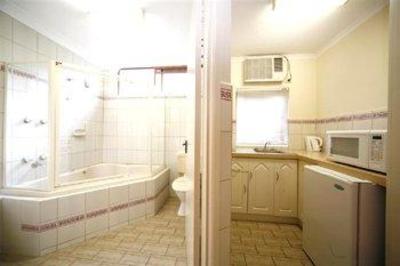 фото отеля Best Western Coachman Inn Lorne