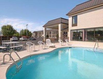 фото отеля Days Inn Raeford