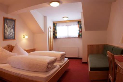 фото отеля Hotel Garni Mirabell Ischgl