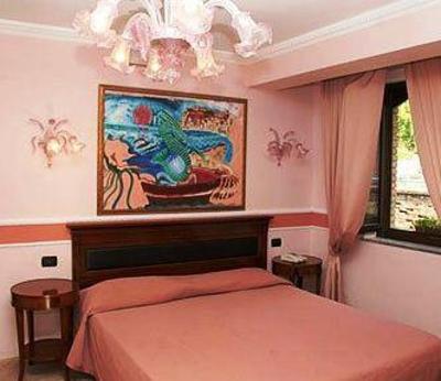 фото отеля Hotel U Bais