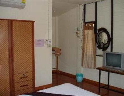 фото отеля J & J Guesthouse