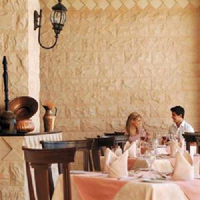 фото отеля Movenpick Nabatean Castle Hotel Petra