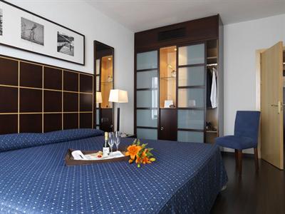фото отеля Eurostars Ciudad de la Coruna