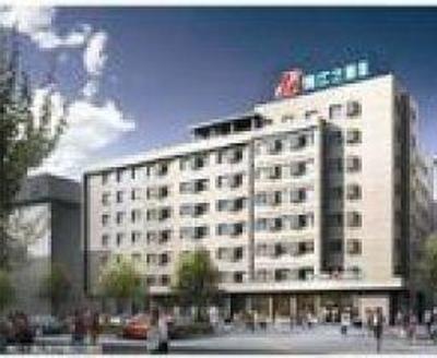 фото отеля Jinjiang Inn Jingsanwei 8th Road Jinan