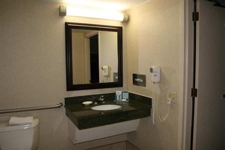 фото отеля Hampton Inn Newark-Airport