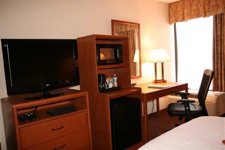 фото отеля Hampton Inn Newark-Airport