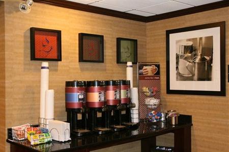 фото отеля Hampton Inn Newark-Airport