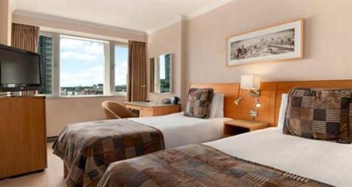 фото отеля Hilton London Metropole