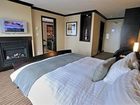 фото отеля Park Inn & Suites on Broadway Vancouver