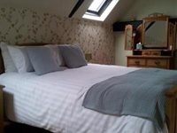 The Three Horseshoes
