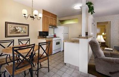 фото отеля BEST WESTERN PLUS Encina Lodge and Suites