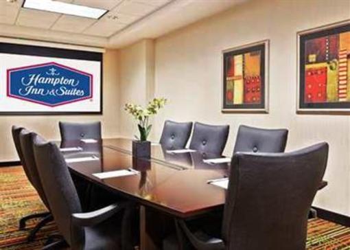 фото отеля Hampton Inn & Suites Chicago Mt. Prospect