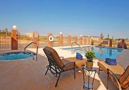 фото отеля Sleep Inn & Suites East Chase